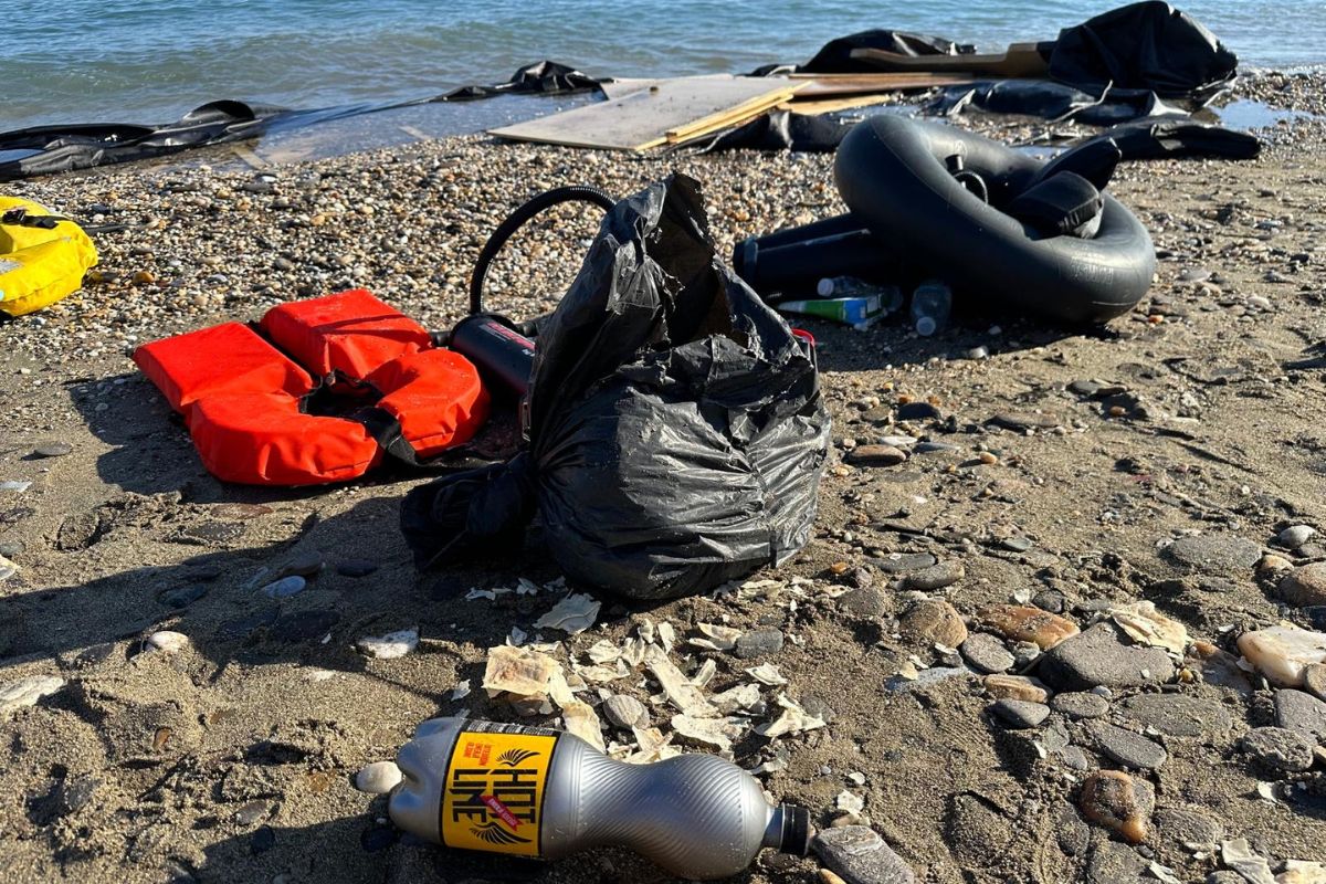 Wereld - rubberboot vluchtelingen